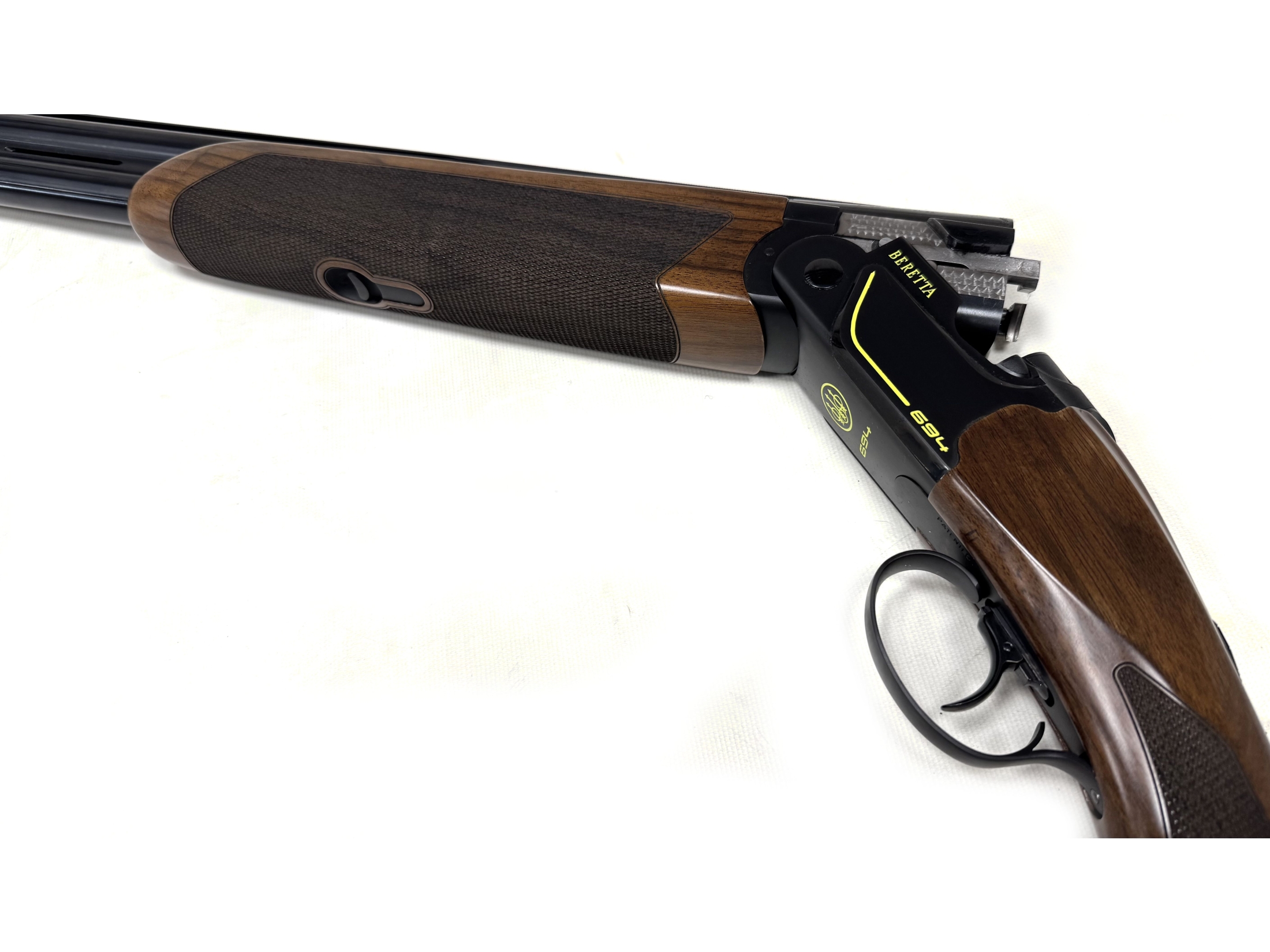 Beretta 694 Black DLC 32" Adjustable Shotgun - 251128/008 Image 2
