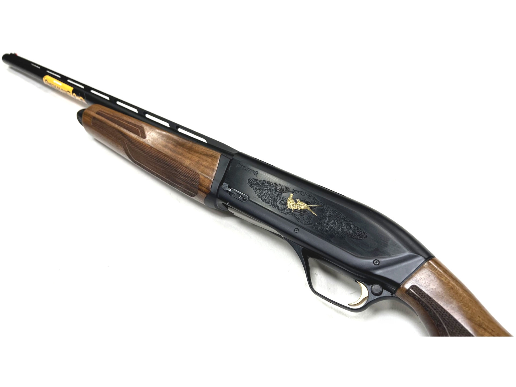 Browning Maxus 2 Black Gold Wood 28" Semi Auto - 250213/005 Image 2