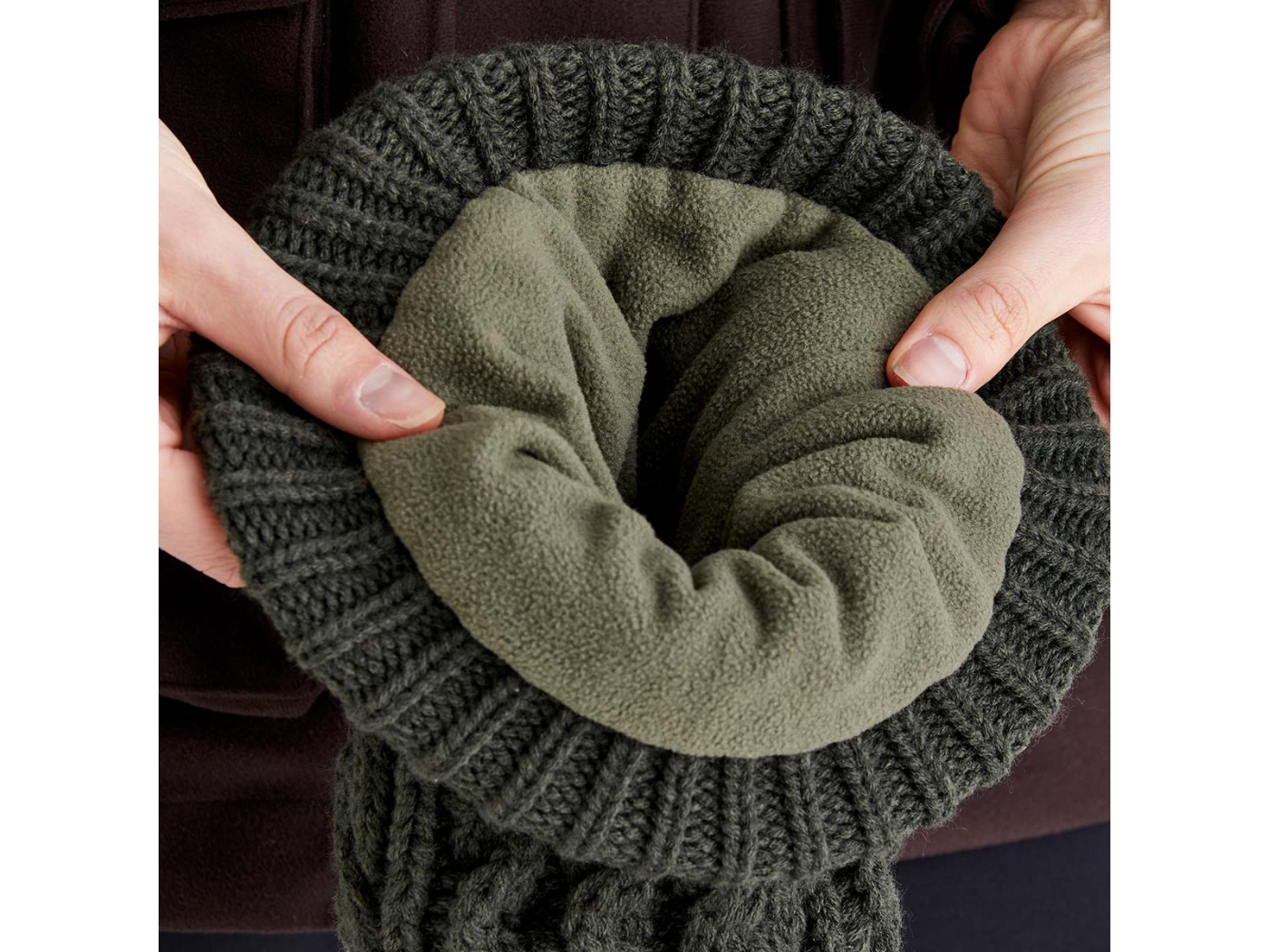 ridgeline ladies nordic bobble hat deep forest green