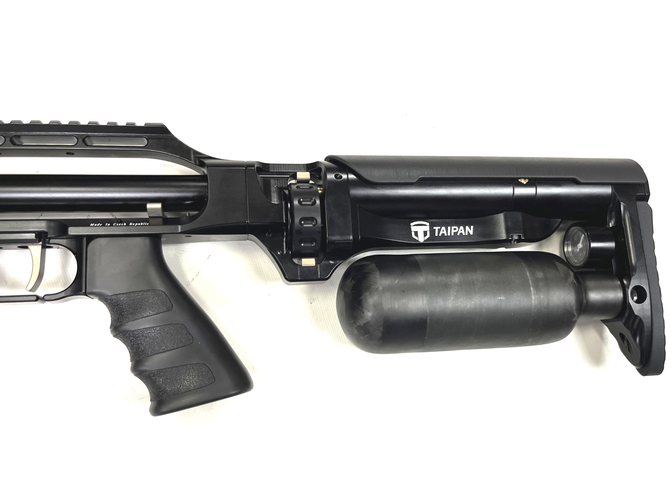 taipan slash tactical .22 precharged air rifle