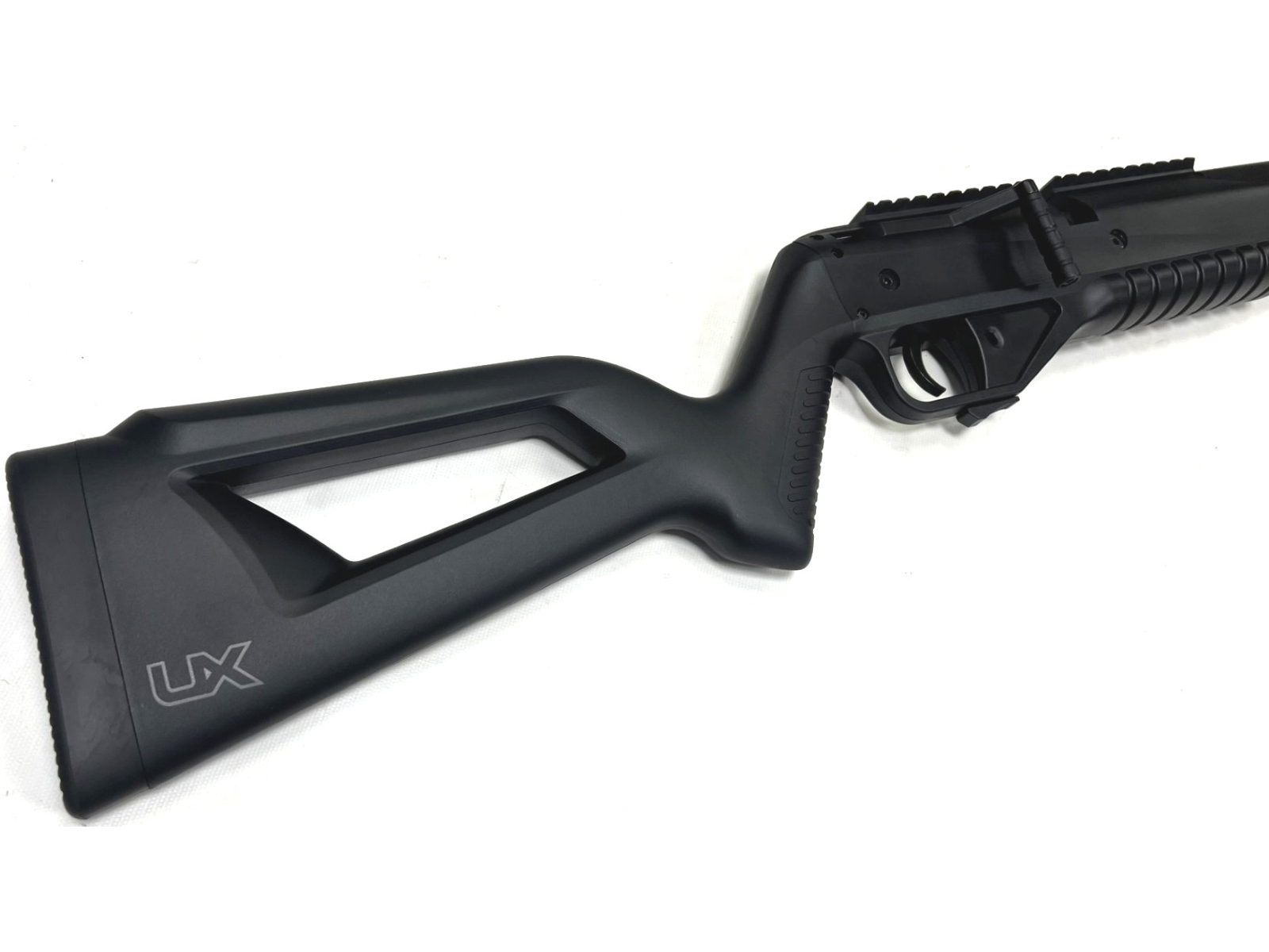 umarex iconix pre-charged air rifle
